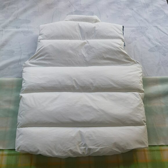 Canada Goose White Vest Jacket - Picture 2 of 10